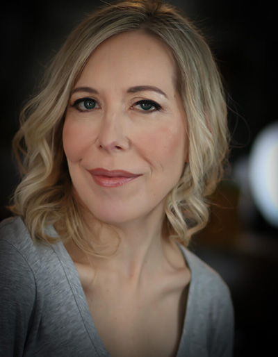 LAURIE FARIA STOLARZKategorisi İçin Resim 3